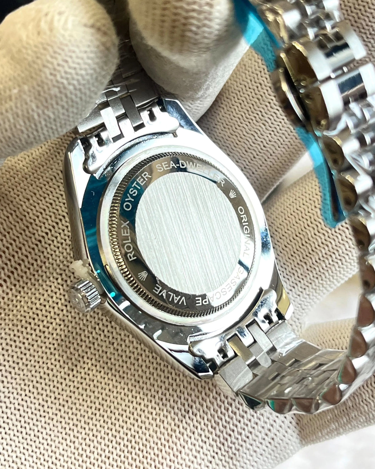 Role_x date Dimond Silver green