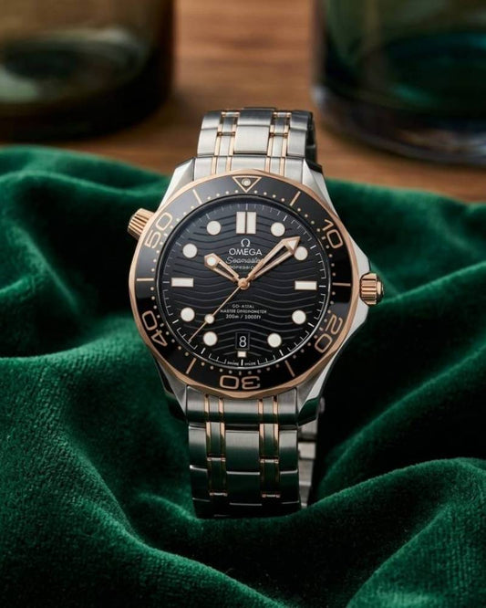 Omegg_a Seamaster Diver 300M Automatic 2Ton-Copper-Black