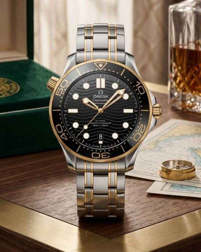 Omegg_a Seamaster Diver 300M Automatic 2Ton Gold Black
