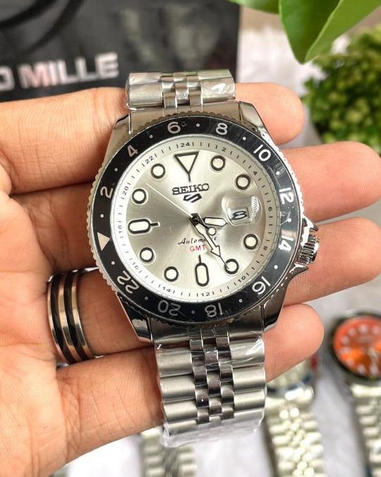 Seiko Sports GMT Open Back Silver White AT438